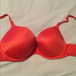Victorias Secret Biofit Demi Uplift Bra. 34DD
